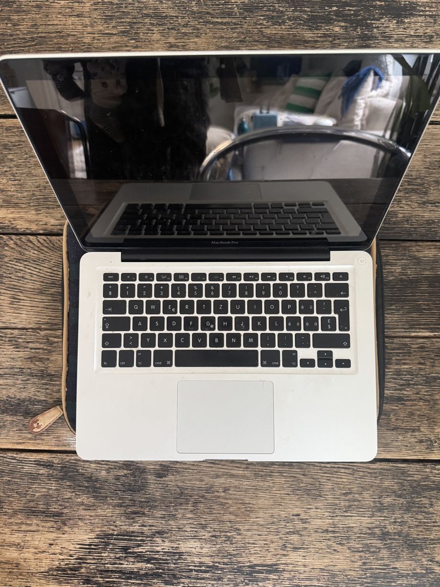 Apple Notebook: Apple MacBook Pro13 late 2011 – Usato da Zürich venduto da Lilaine05 1