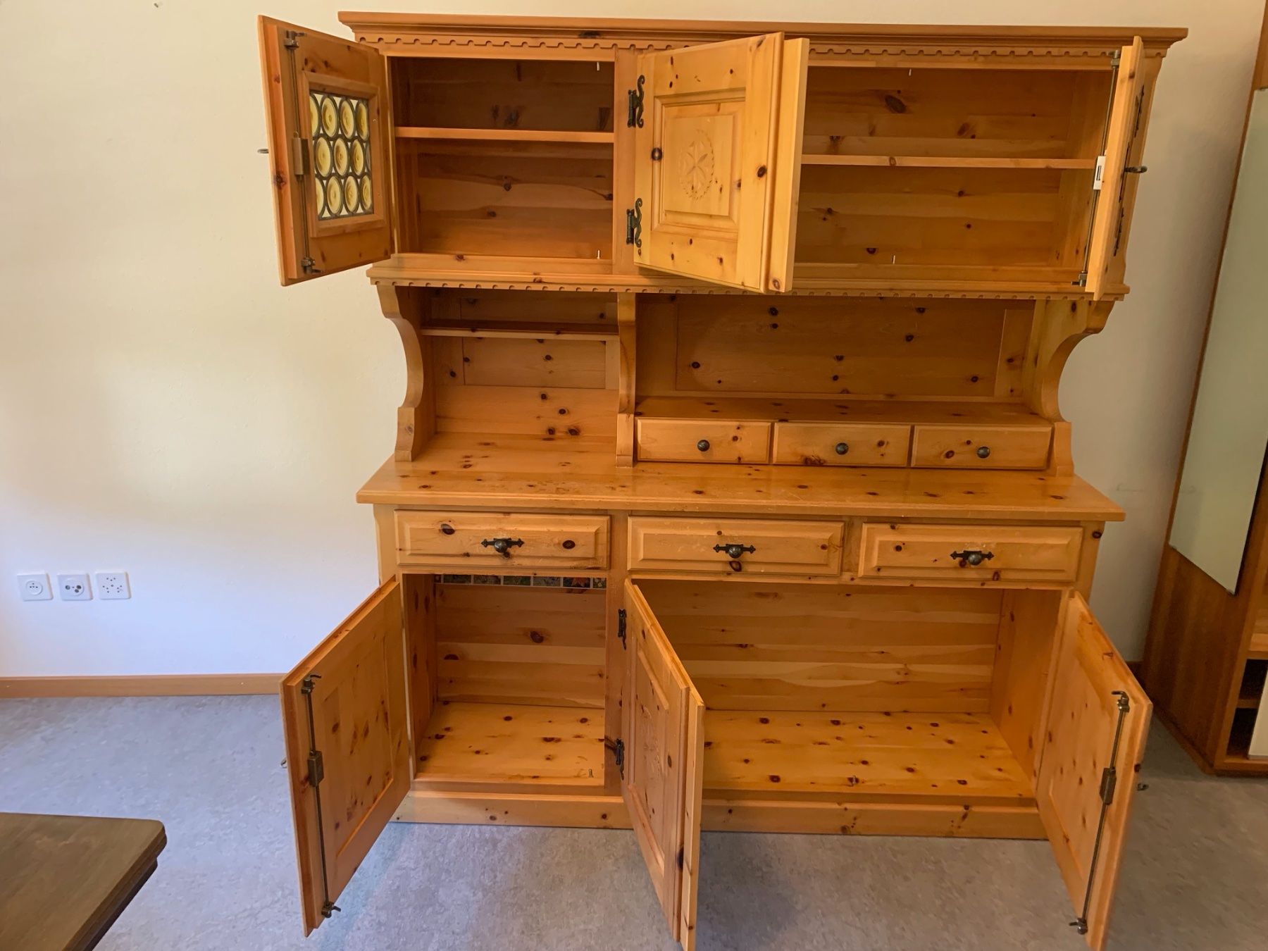 Buffets: Arvenbuffet – D'occasion à Spreitenbach par heitersberg54 1
