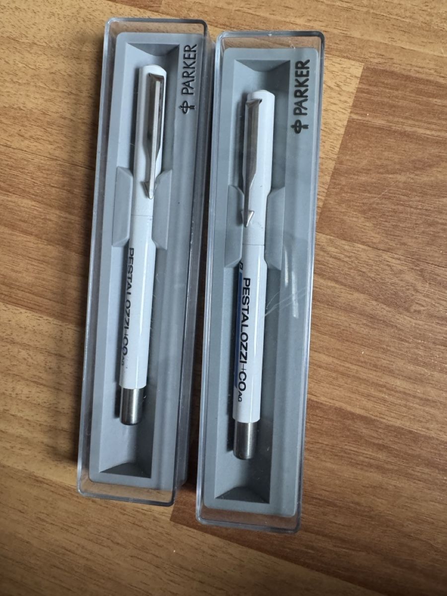 Lot De 2 Stylos à Bille Tracteur - Rétractable, Encre Noire, 13,5 Cm