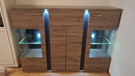 Modernes Sideboard / Vitrine in Holzoptik