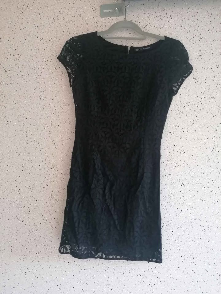 Kleider: Schwarzes Kleid Gr. M – Gebraucht aus Nänikon von Manta87