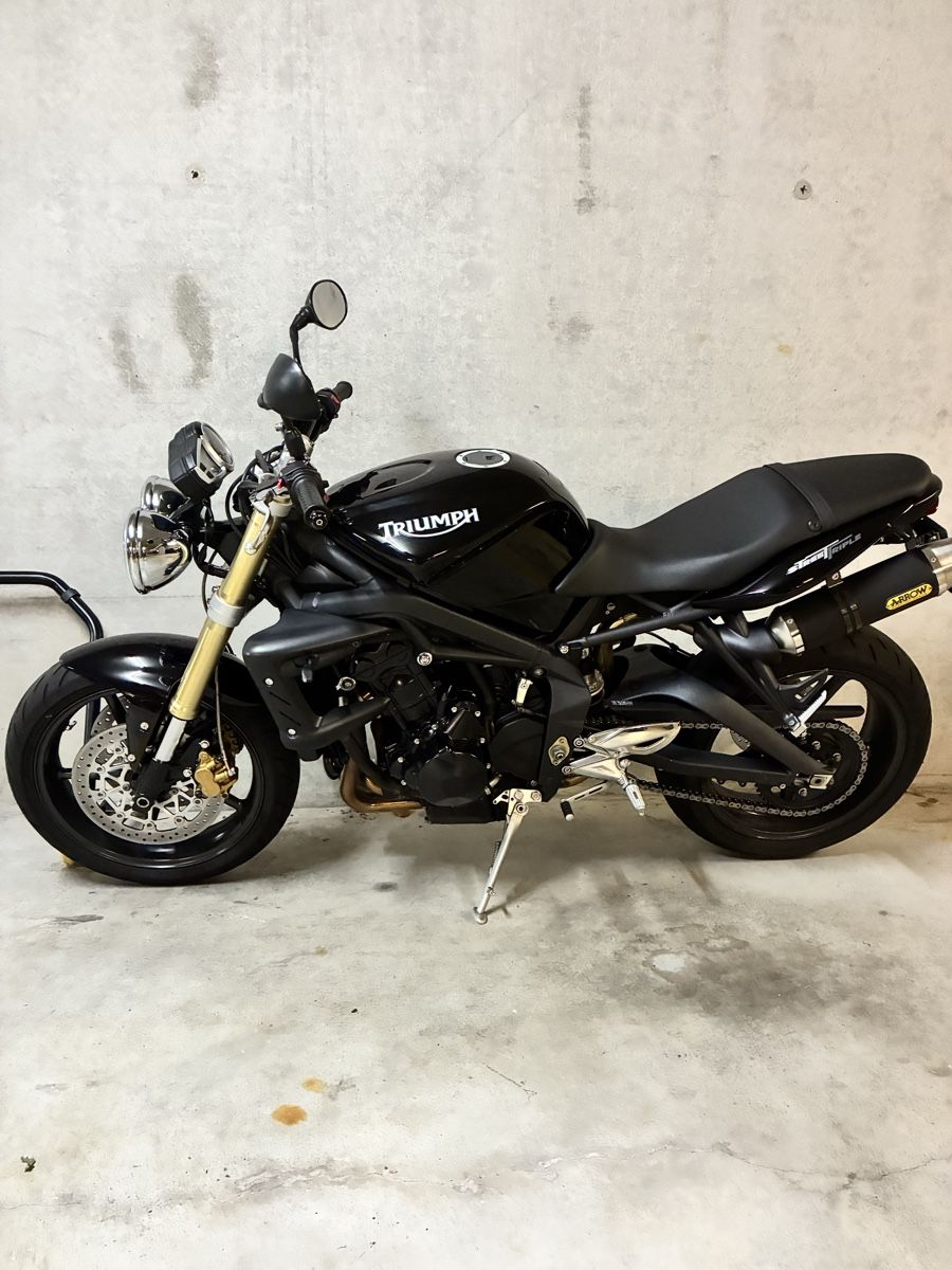Triumph Strada: Triumph street triple 675 – Usato da Hochfelden venduto da Nikosrs