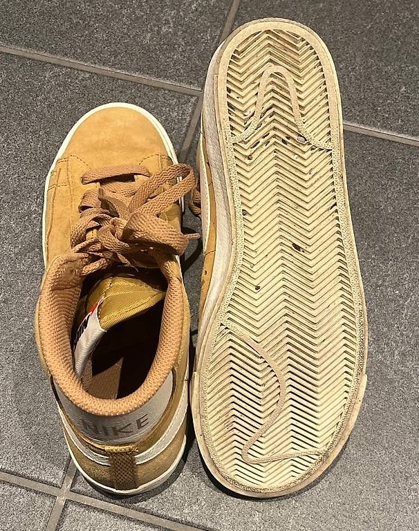 Nike Chaussures femmes: Nike Schuhe beige – D'occasion à Bern par lis_vb2h 2