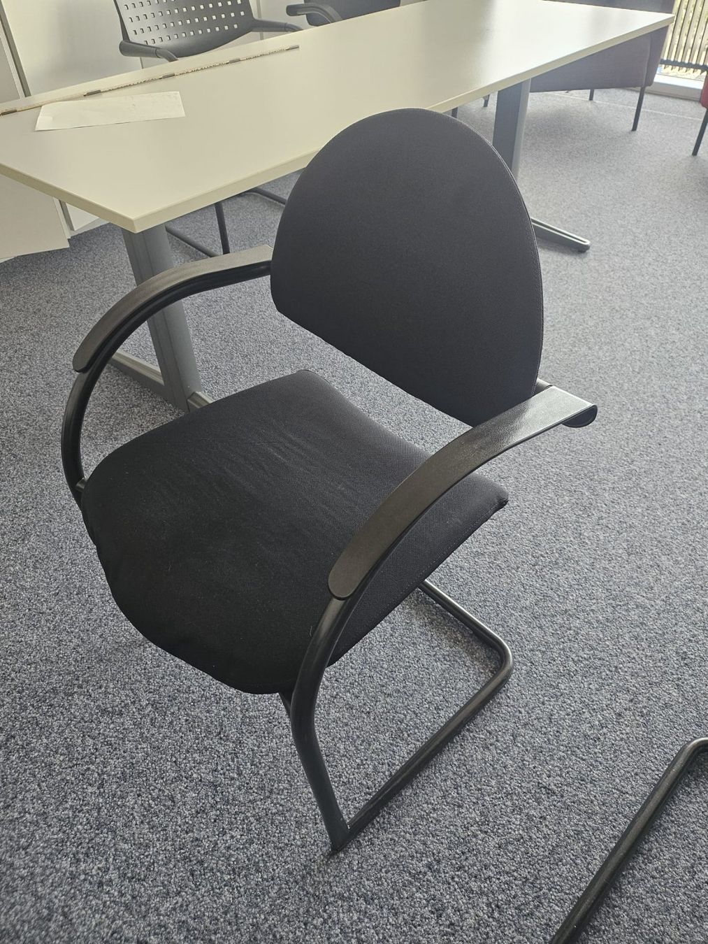 Chaises: Office Stuhl Schwarz – D'occasion à Zürich par M-CityB