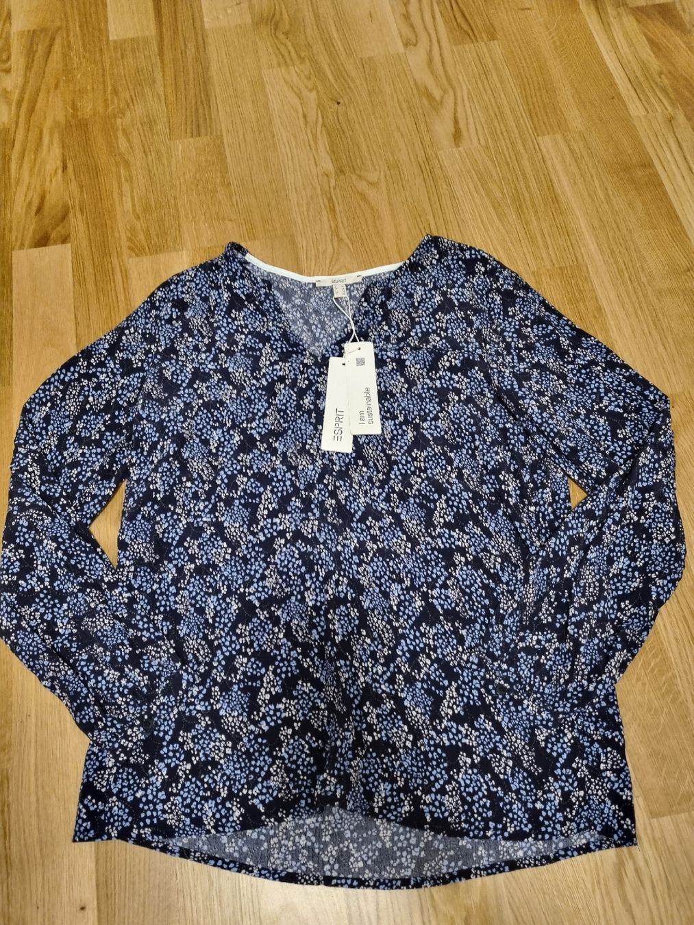 Esprit Maglioni & Felpe: Esprit – Nuovo (secondo la descrizione) da Bern venduto da Ana0144
