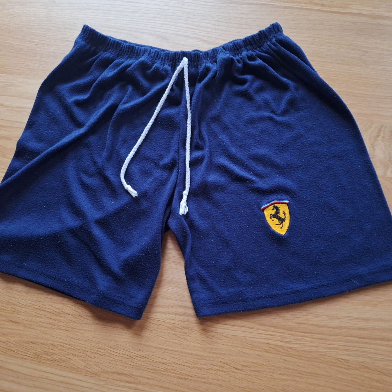 Hosen: Ferrari Shorts, Gr. S, dunkelblau – Gebraucht aus Hettenschwil von Schneuggi2