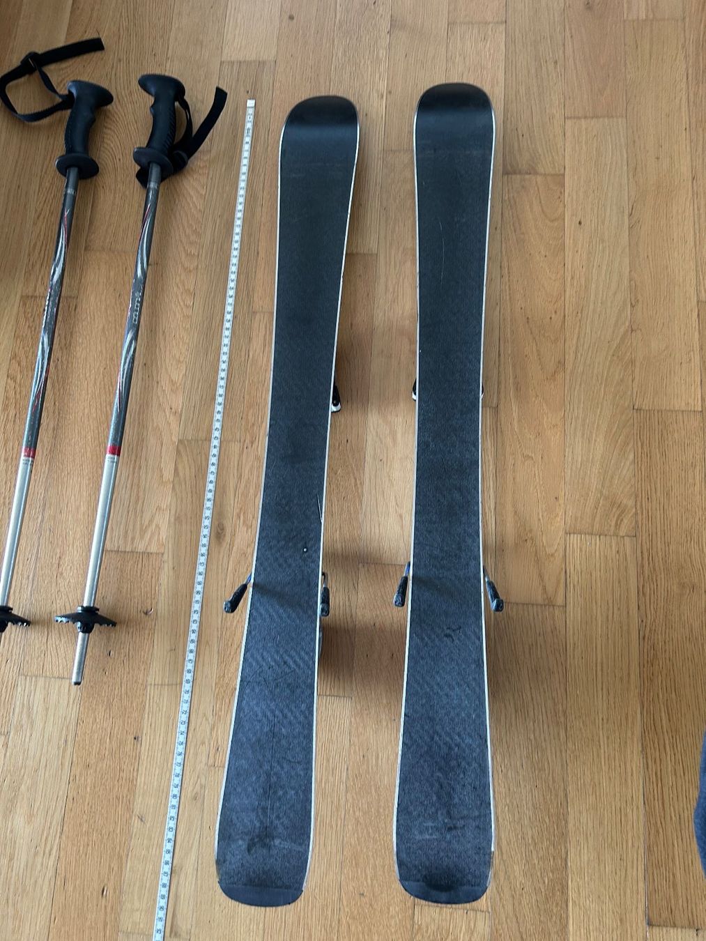 Head Sci: Head Full Speed Ski mit Stöcken, 90cm – Usato da Zürich venduto da philan123 2