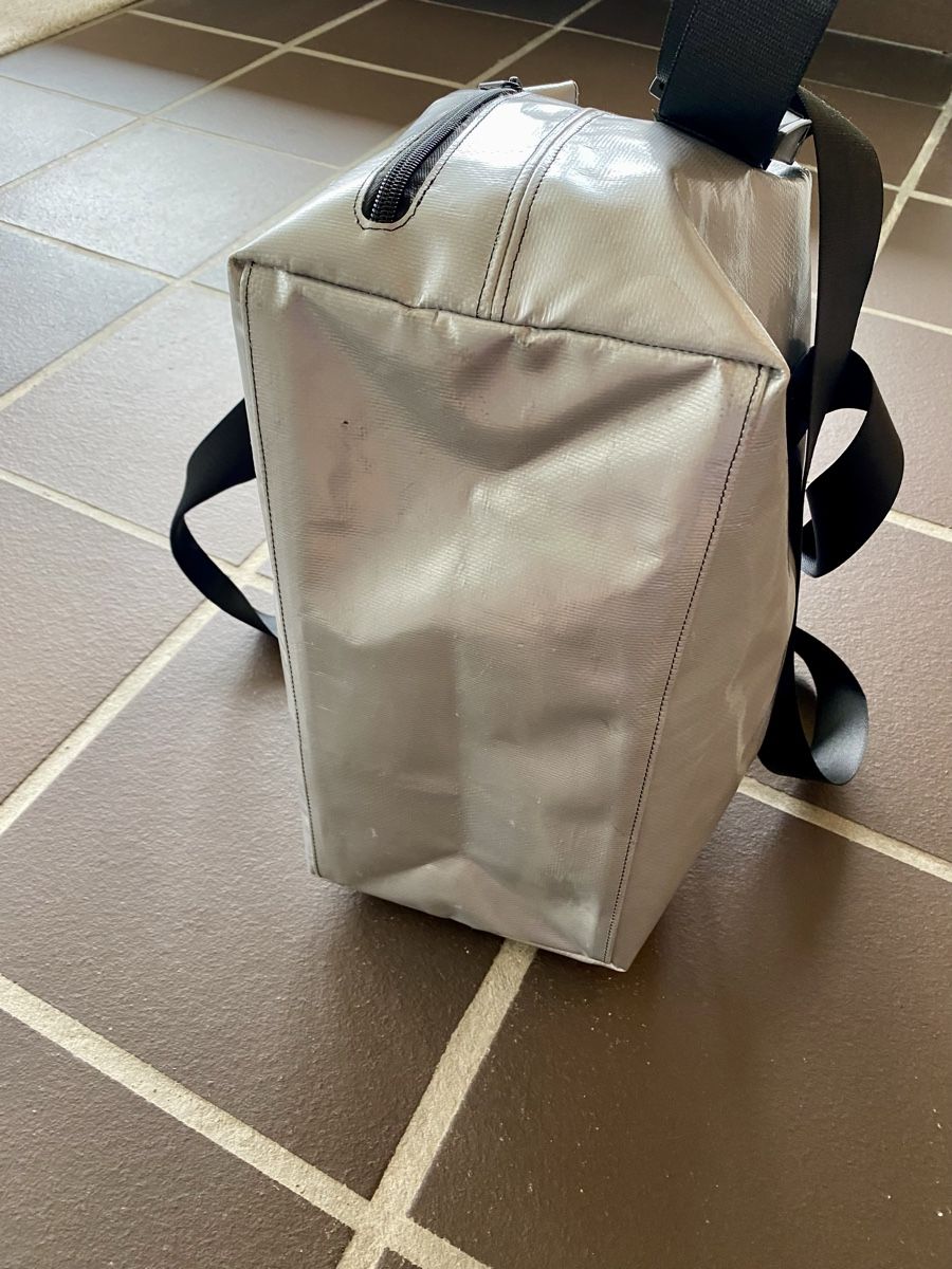 Freitag Taschen: Freitag Tasche Lois silber – Gebraucht aus Gipf-Oberfrick von phidob 3