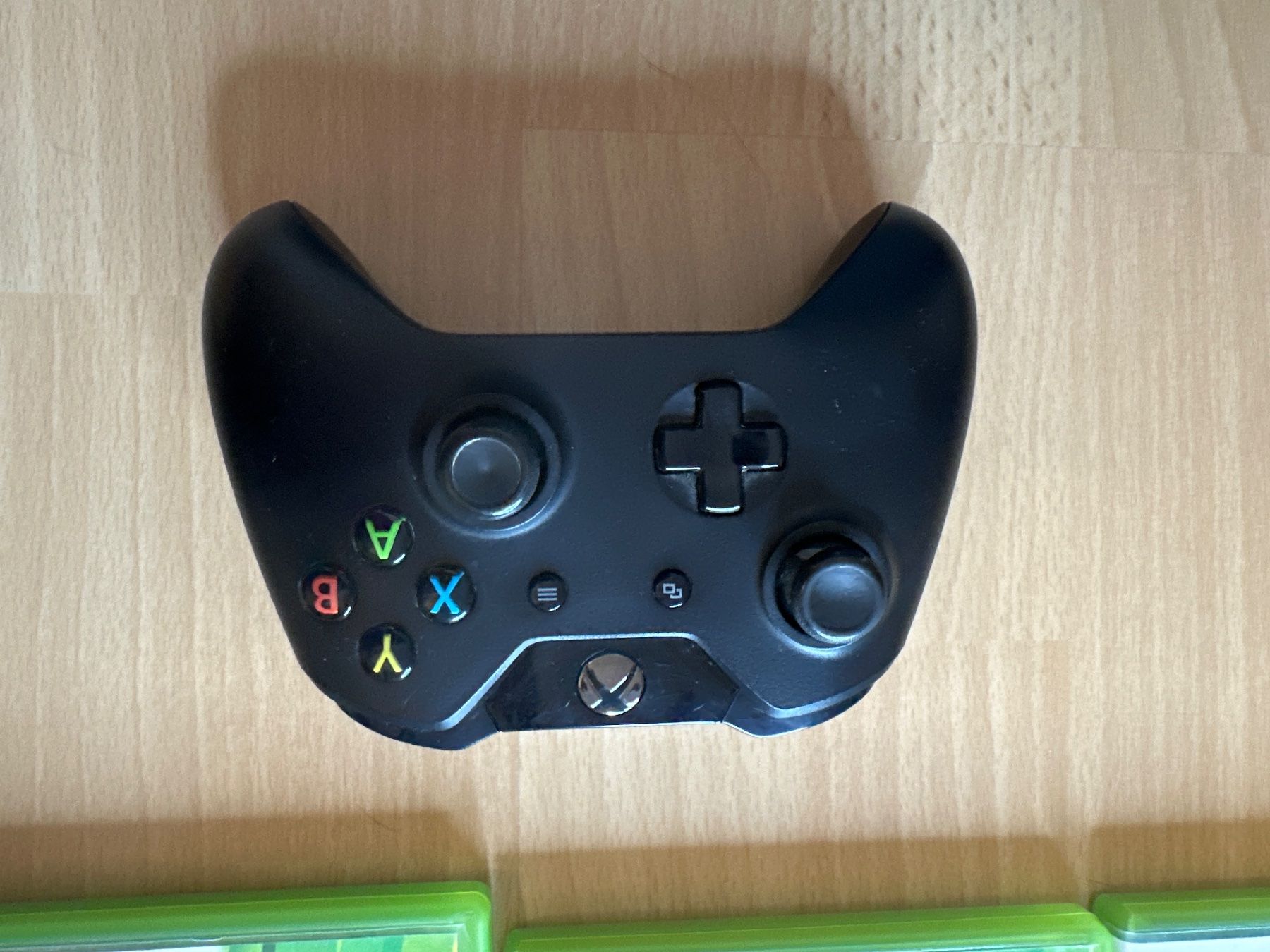 Microsoft Konsolen: Xbox One Konsole mit 12 Spielen – Gebraucht aus St.gallen von taduz 3