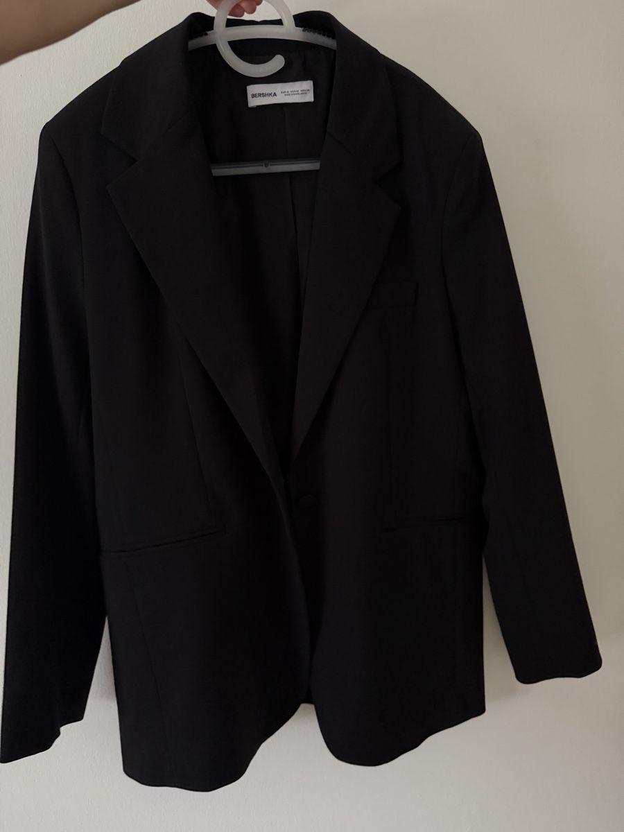 Bershka Giacche: Blazer Bershka noir – Usato da Giffers venduto da Ws.b