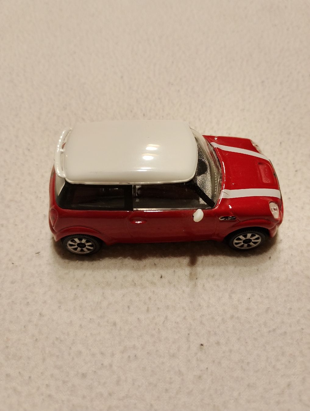 Bburago Modellini d'auto: Mini Cooper S Modellauto von Bburago – Usato da Frutigen venduto da nev_rb7v 1