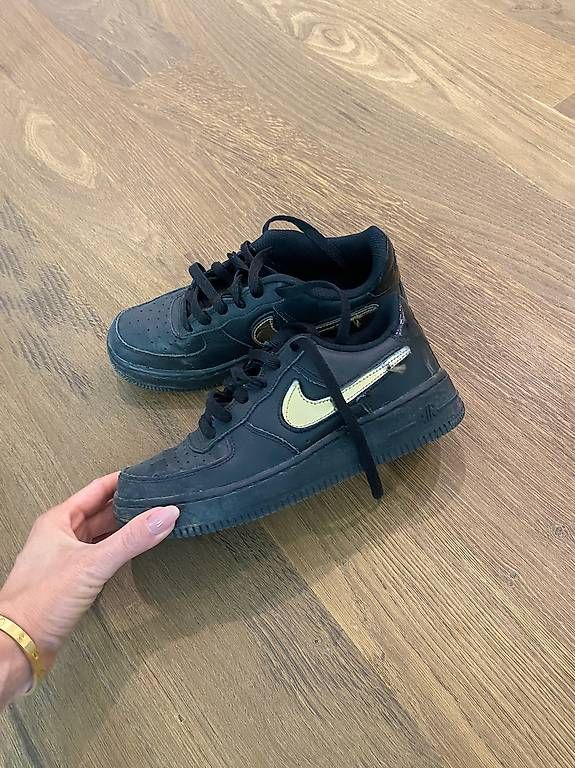 Chaussures hommes: Nike Air Force Turnschuhe in Größe 36 – D'occasion à Unterengstringen par Yami_10
