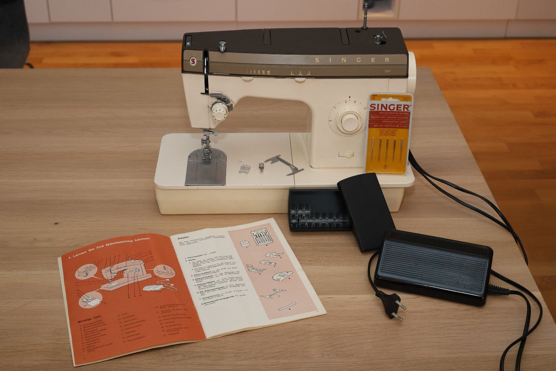 Elektrische Nähmaschine Singer 7101 mit Originalzubehör (Gebraucht) in ...