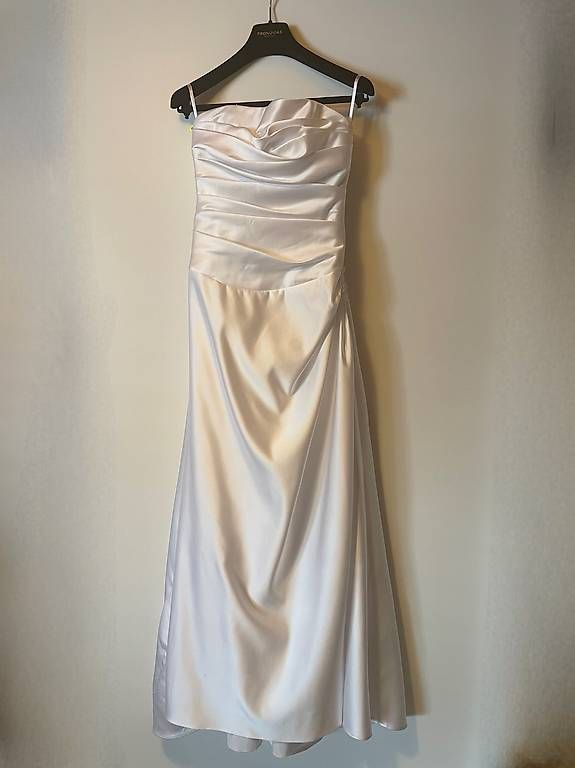 Vestiti: Schlichtes, elegantes Brautkleid Gr. 34/36 – Usato da Zürich venduto da tanky
