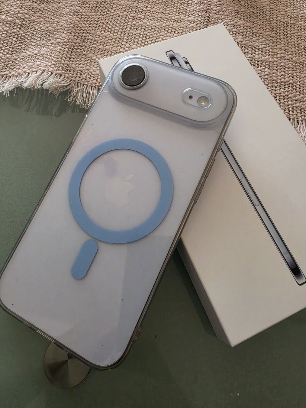 Apple Telefoni cellulari / Smartphones: iPhone AIR Sky Blue – Nuovo (secondo la descrizione) da Basel venduto da Brunner.T 1