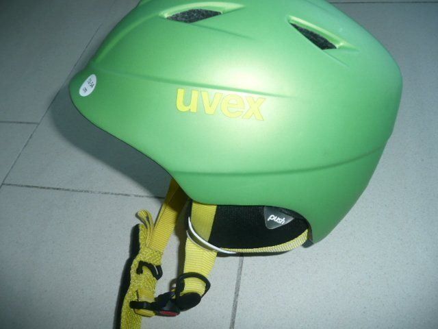 Uvex Caschi: Skihelm UVEX grün – Usato da Zug venduto da falama