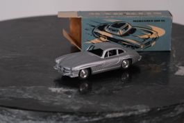 Märklin 8019 Mercedes-Benz 300 SL silber mit Box