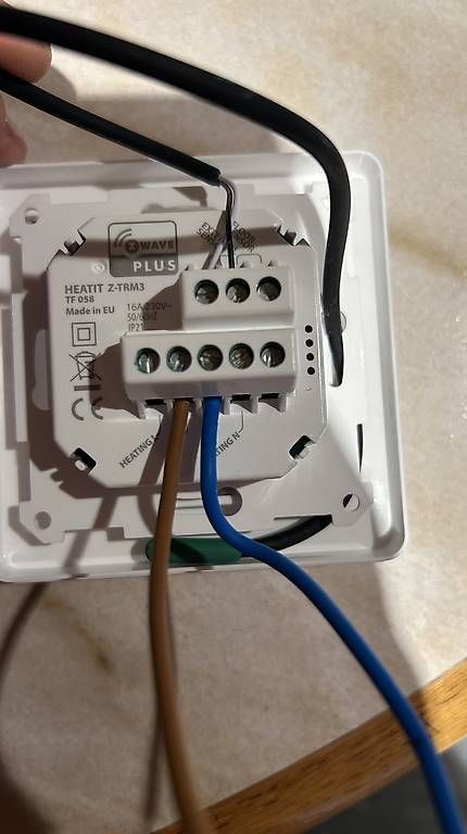 Sistema di controllo: Heatit Raumthermostat digital – Usato da Rottenschwil venduto da Yoshiworks 1