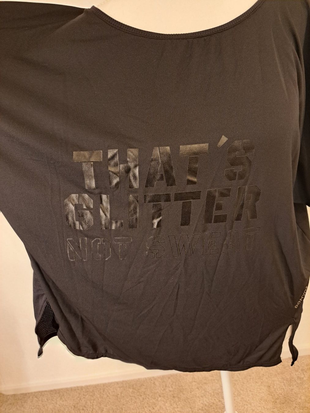 T-Shirts: Weites Sport-Shirt Gr.L, schwarz – Neu (gemäss Beschreibung) aus La Neuveville von Vestiaire_2011 1