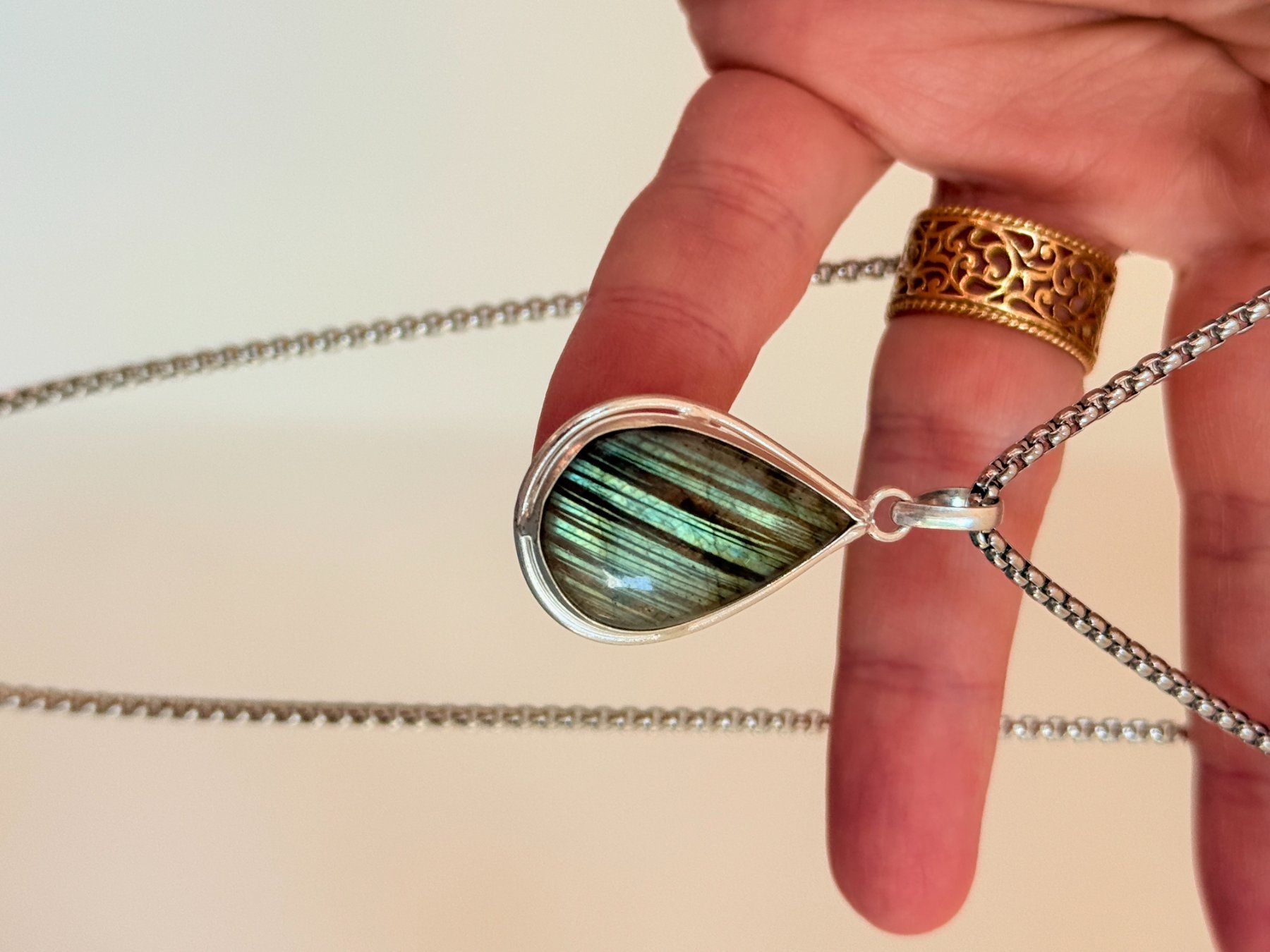 Catenine: Superbe collier Labradorite, neuf! – Nuovo e nell'imballaggio originale da Genève venduto da AGBERG 1