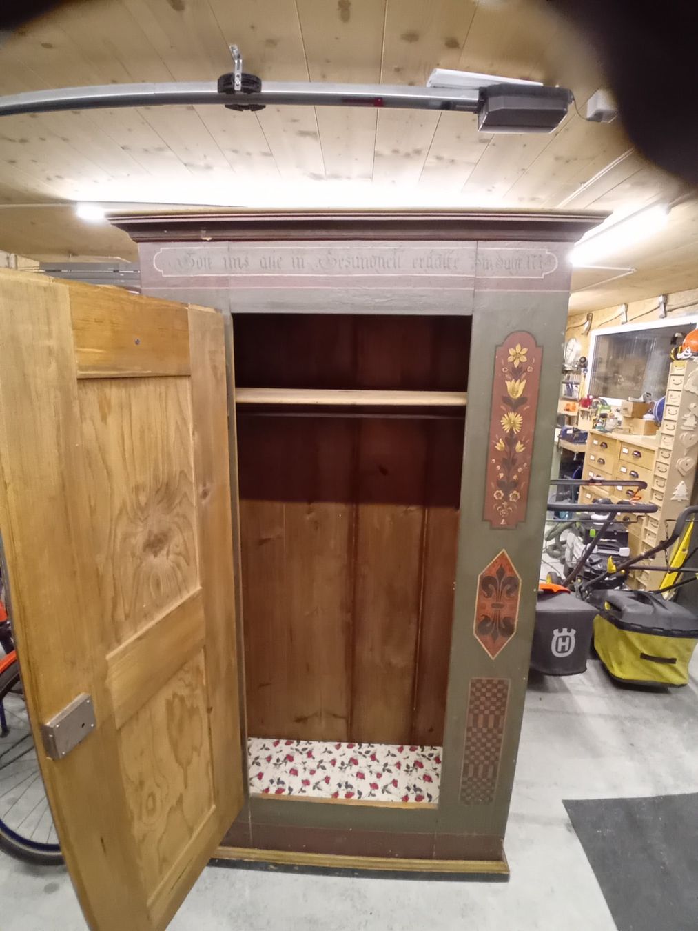Schränke: Holzschrank von 1775 – Gebraucht aus Schwanden b. Brienz von hoihoi03 1