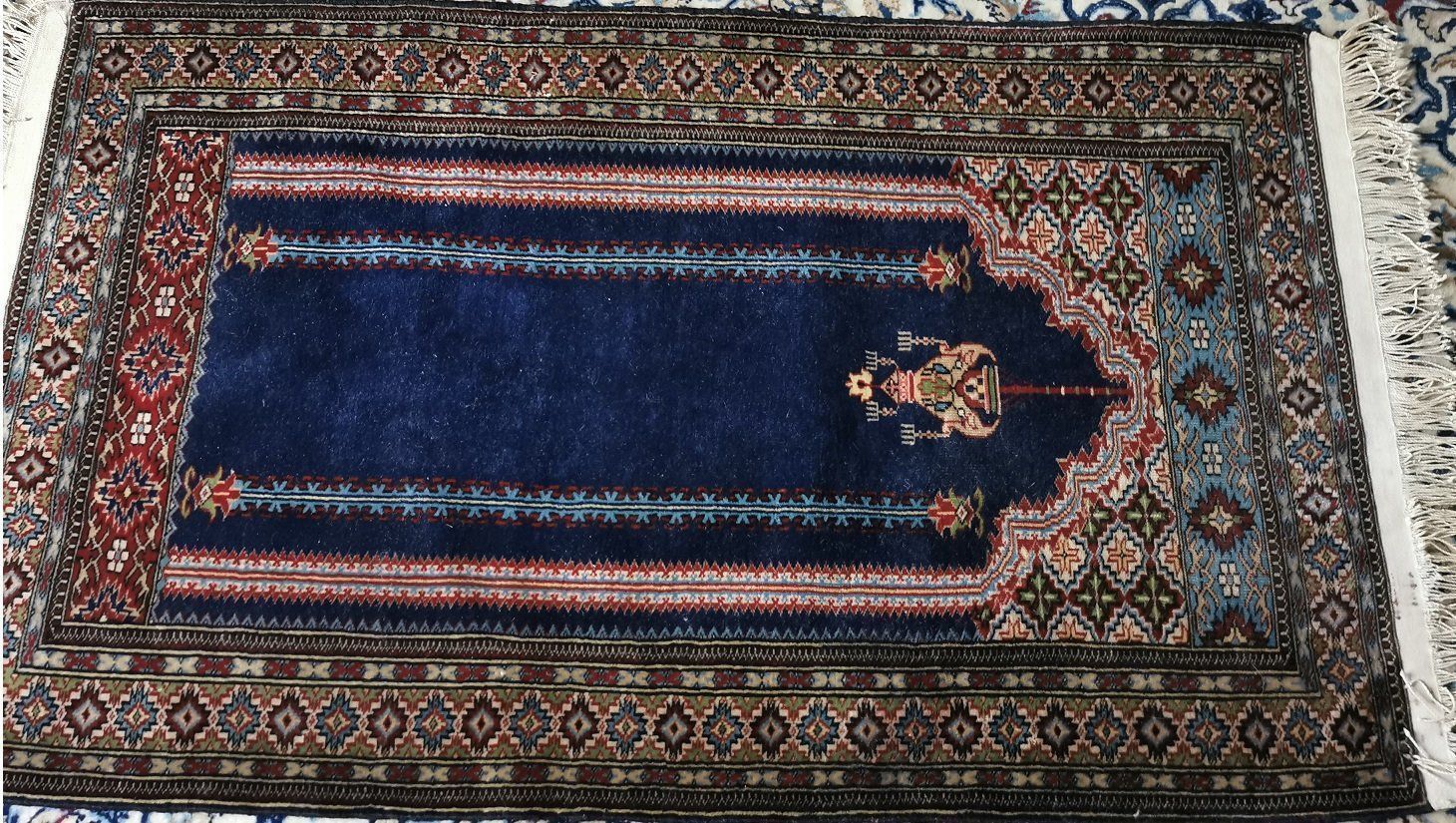 Teppiche: Handgeknüpften teppich -133x81cm – Gebraucht aus Kriens von atlas2014 2