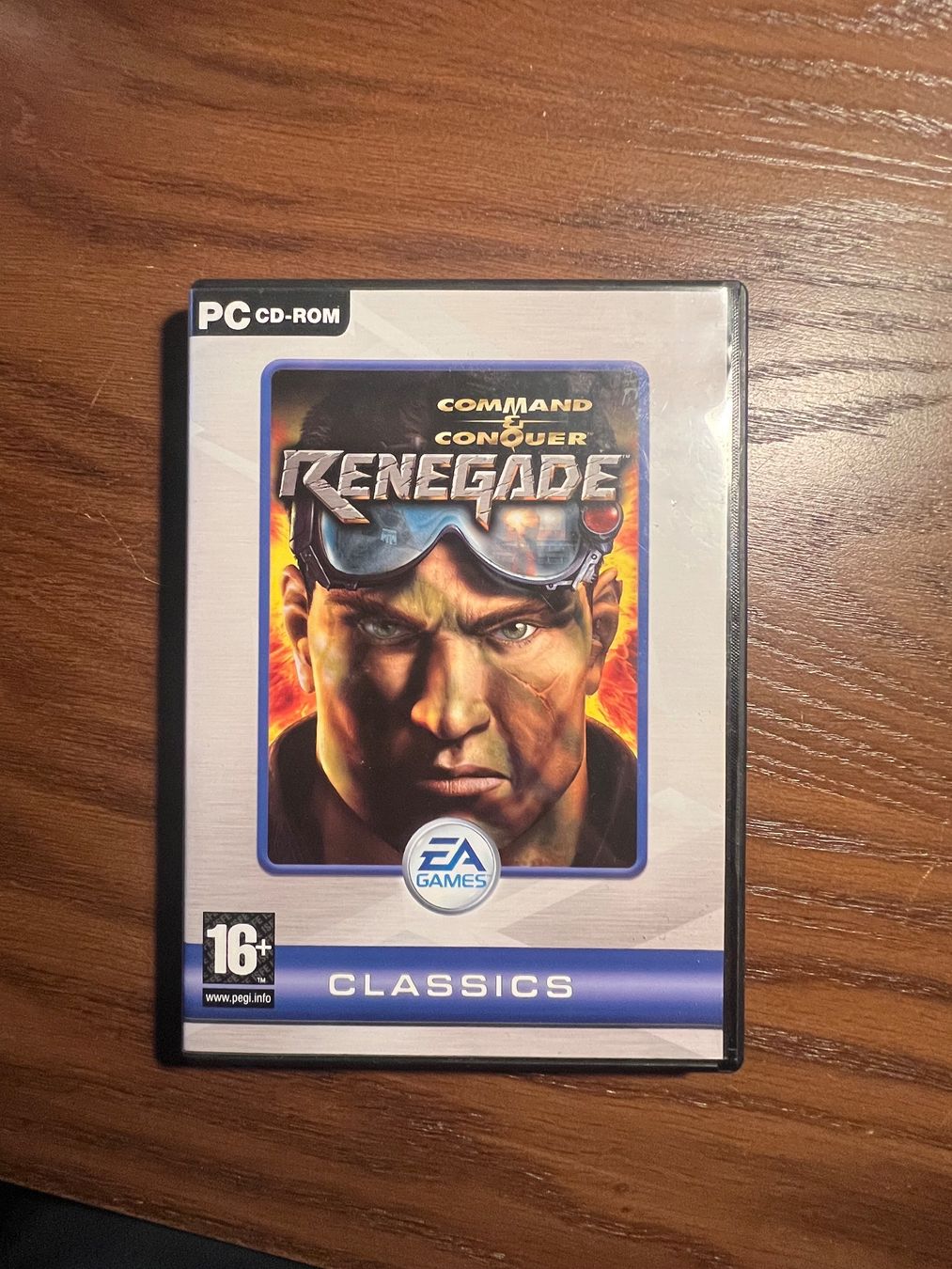 Giochi: Command & Conquer: Renegade (PC CD-ROM) – Usato da Therwil venduto da annickfankhauser