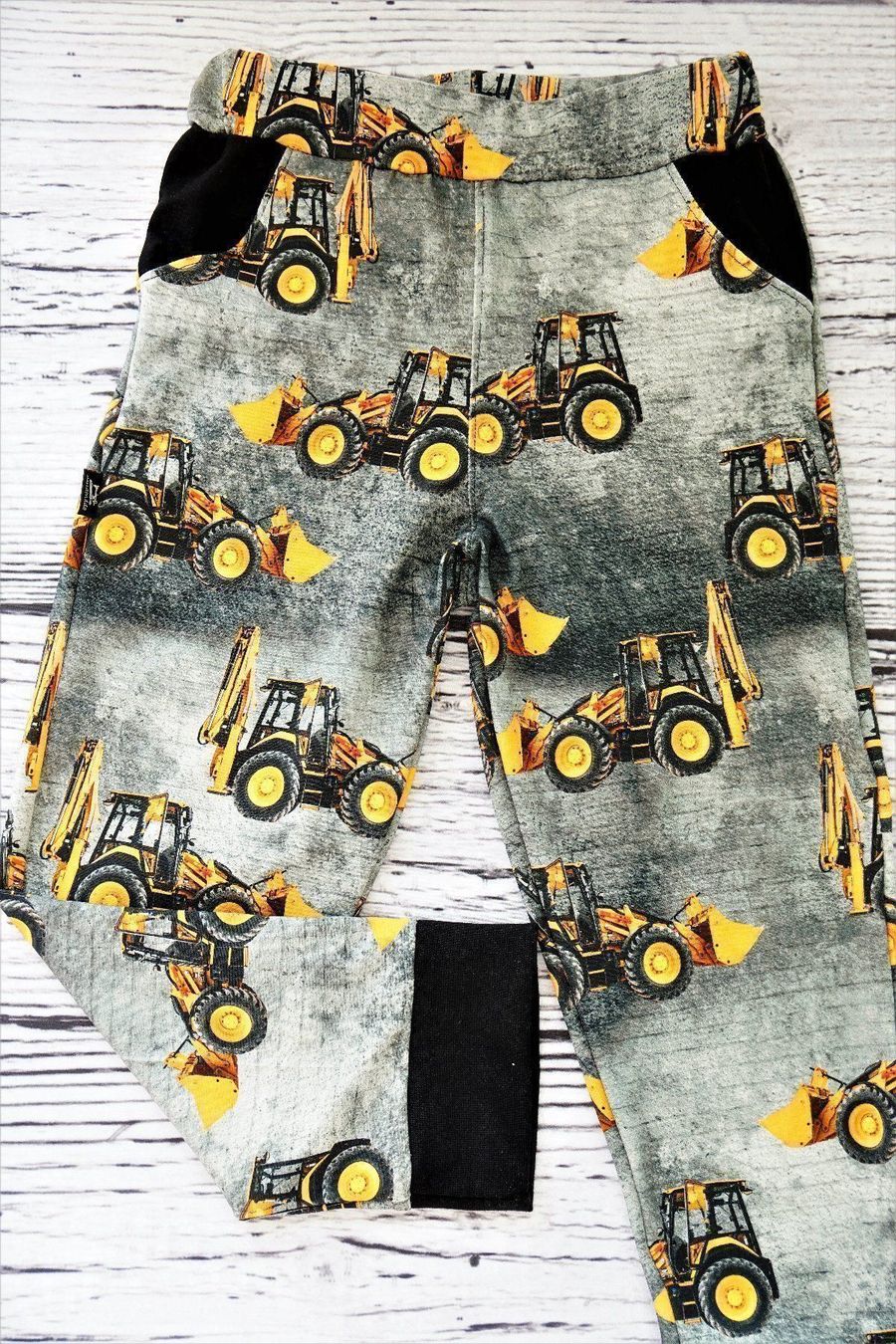 Hosen: Hose mit Bagger  Gr.110/116 - NEU – Neu und originalverpackt aus Zürich von sambaum 1