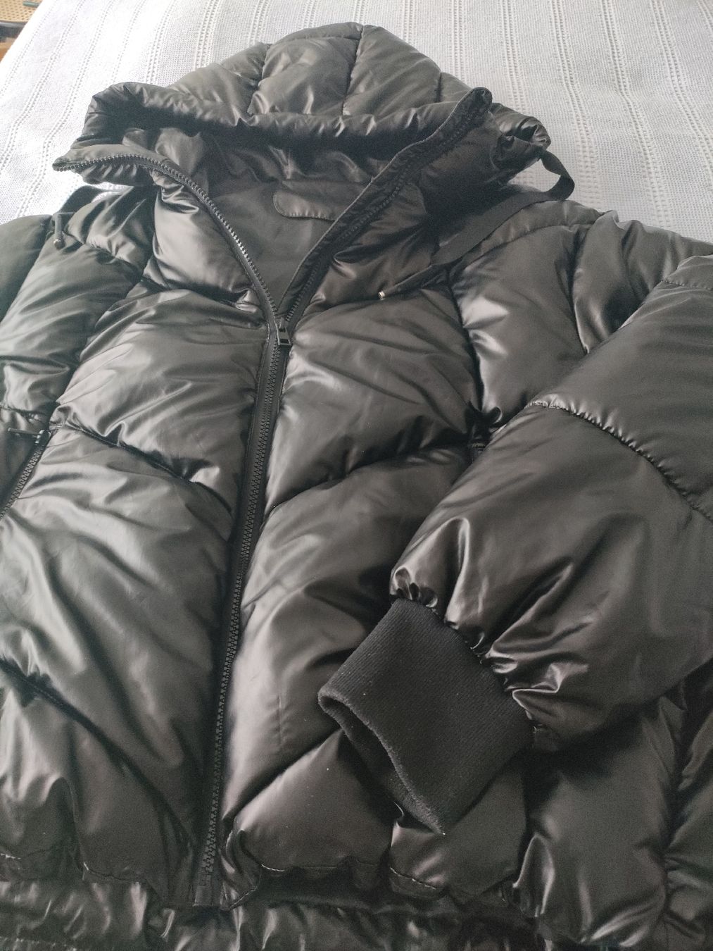 Giacche: Daunen Jacke mit Kapuze – Usato da Brugg AG venduto da Mashaba 1