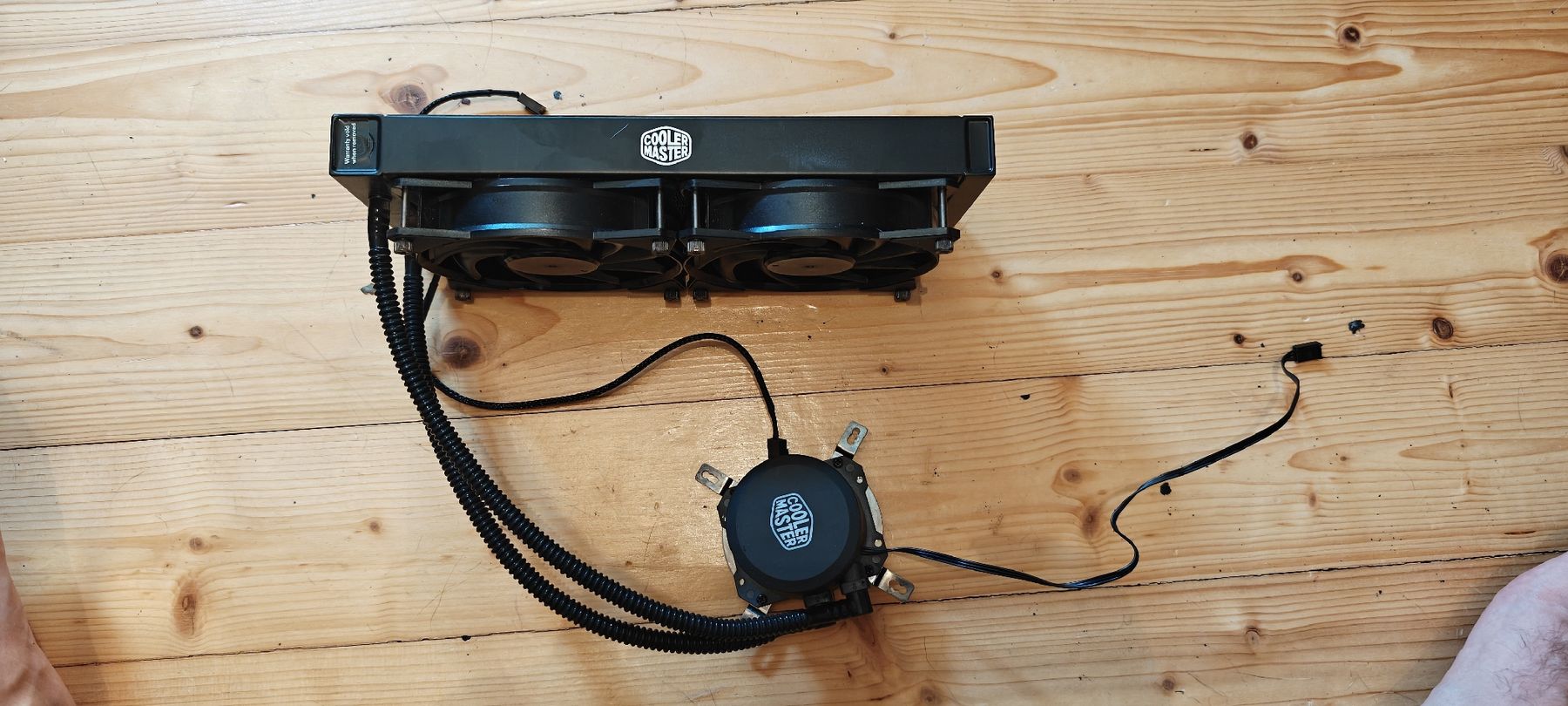 Composants électroniques: Cooler Master MasterLiquid 240 – D'occasion à Lupsingen par ysu_z2hx