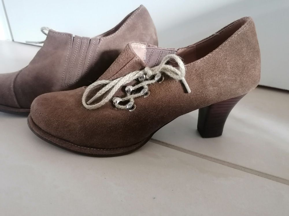 Chaussures femmes: SCHUHE GR 37 DIRNDLSCHUHE / TRACHTENSCHUHE VON HIRSCHKOGEL – D'occasion à Schalchen par Jella