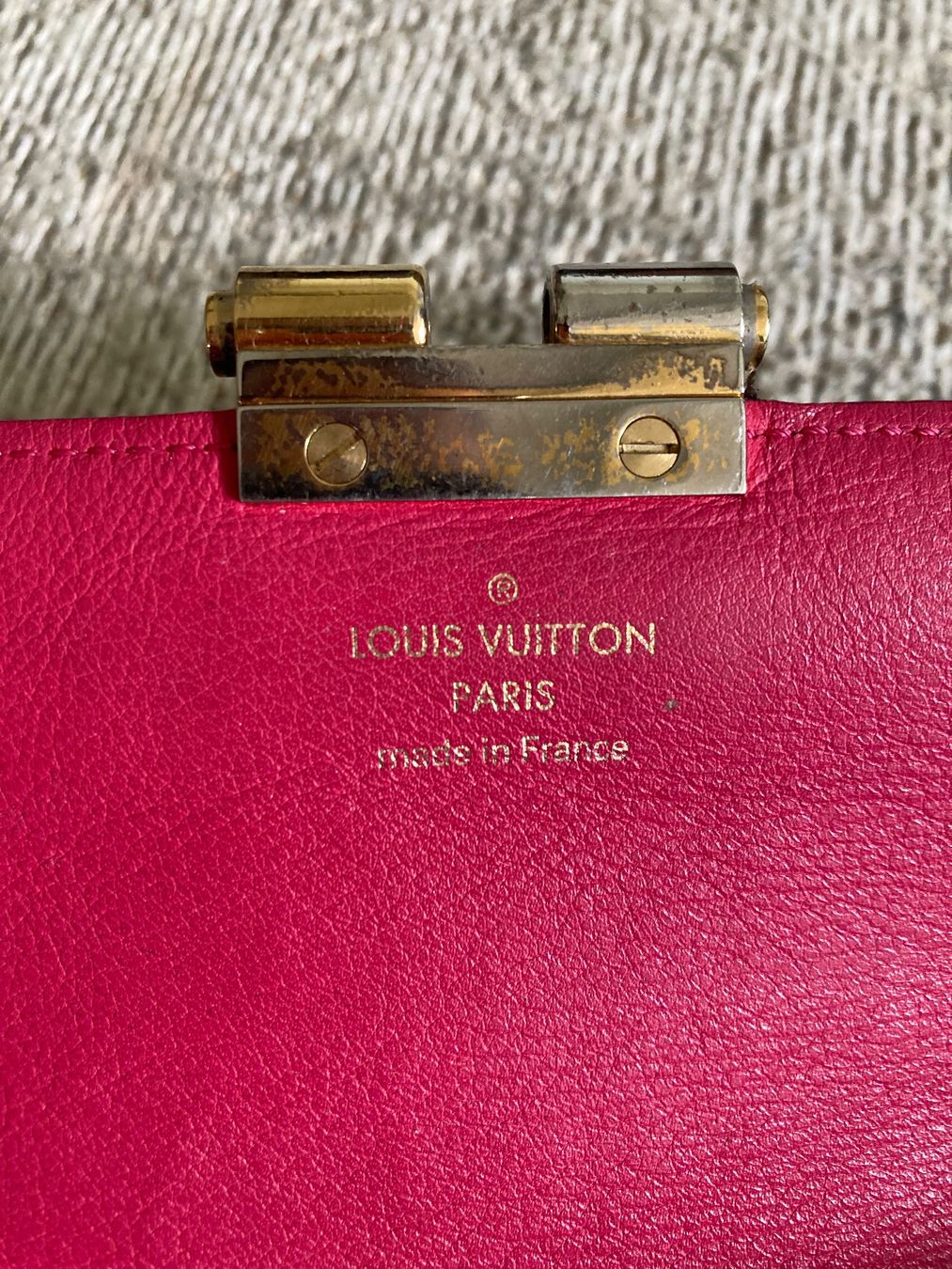 Louis Vuitton Portamonete: Louis Vuitton fuchsia monogram canvas elysee wallet – Usato da Turbenthal venduto da Seeb7 4