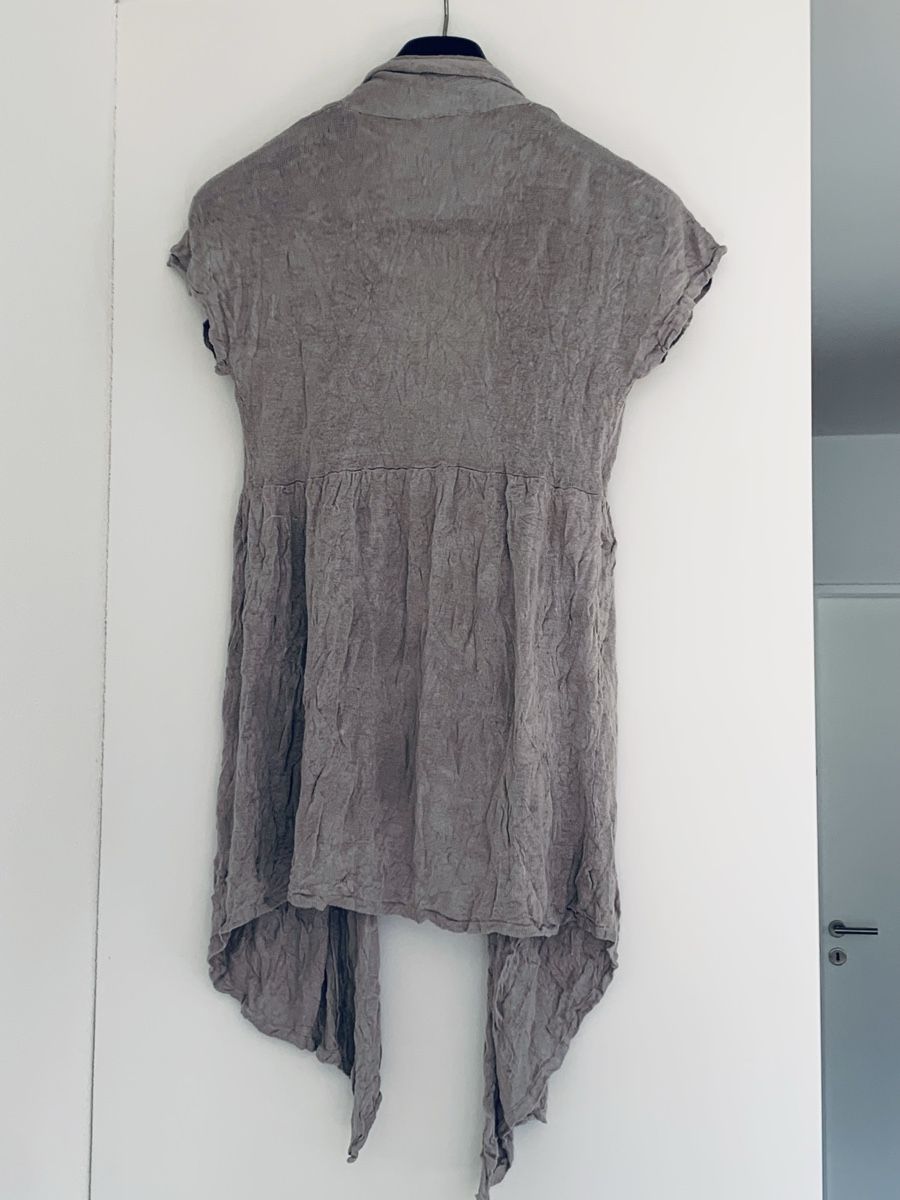 Jacken: Knitterlook Strickjacke, hellgrau, Gr. M,  ÄRMELLOS, TOP! – Gebraucht aus Schwanden GL von Cicala 1