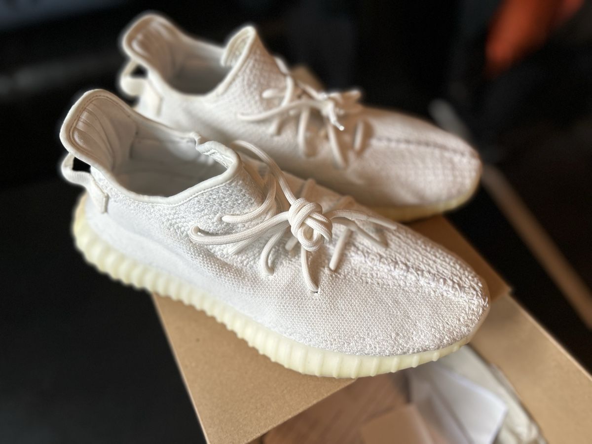 Scarpe da uomo: Adidas Yeezy boost 350 V2 white  – Usato da Commugny venduto da Rot_s6pd