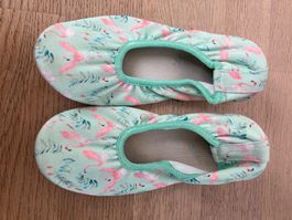 Turnschläppchen Flamingo Grösse 32