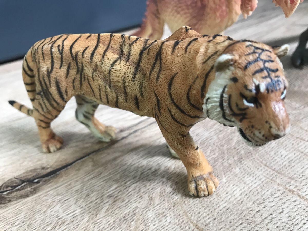 Spielzeuge: 3 Spielfiguren Tiere – Gebraucht aus Selzach von SB09 1