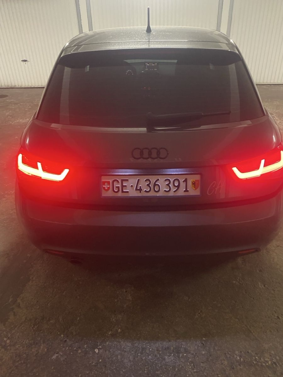Audi Automobili: Audi A1Sportback 1.6 tdi – Usato da Le Lignon venduto da gzi_6rp9