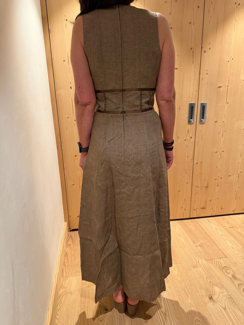 Kleider: Leinenkleid – Neu (gemäss Beschreibung) aus Gsteig b. Gstaad von broncostrabsi 3