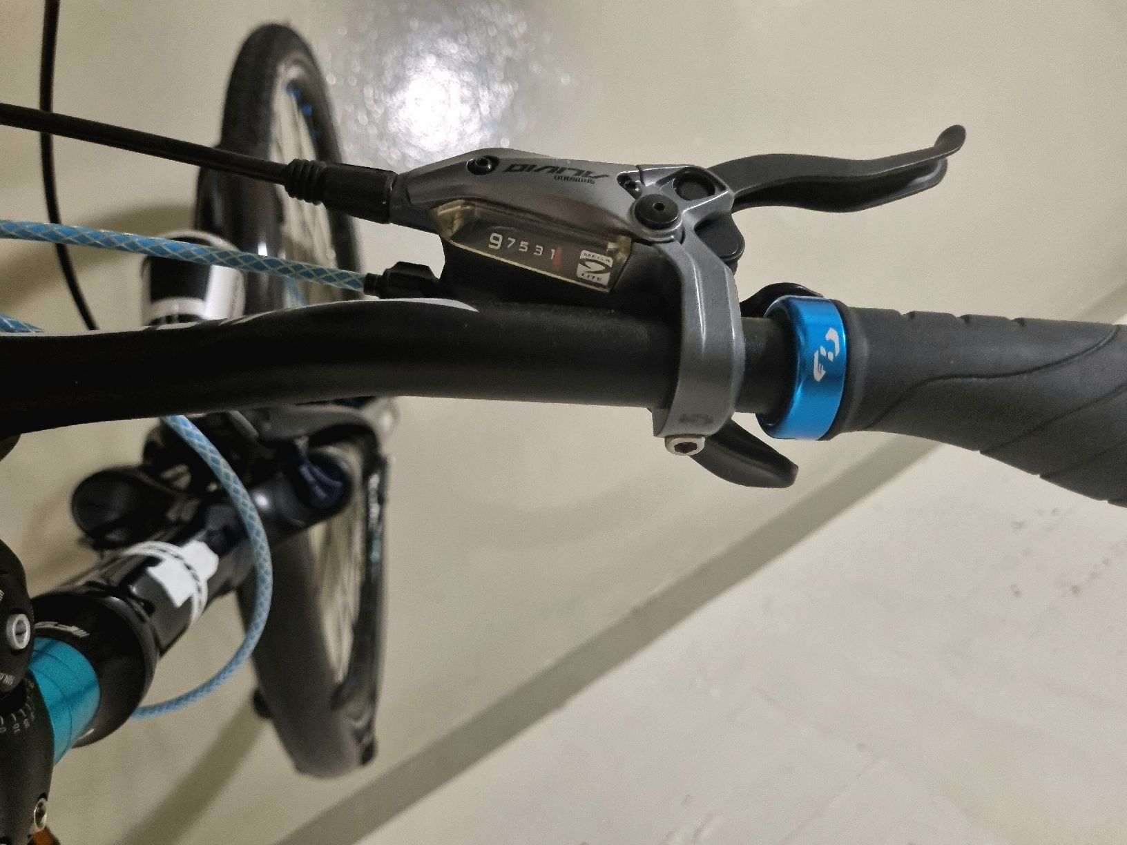 Bixs Biciclette: Trekking Bike von Bixs inklusive Korb – Usato da Uitikon Waldegg venduto da Moderator 4