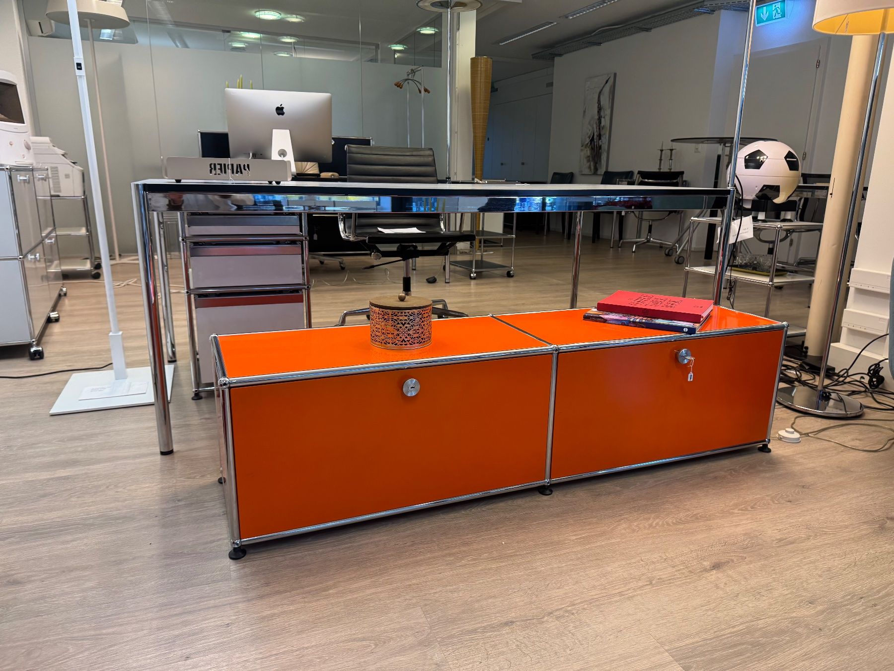 USM Kommoden: Usm Lowboard orange Lieferung gratis – Gebraucht aus Thun von altstadt-thun