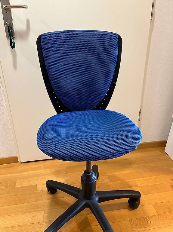 Sedie: Schreibtischstuhl Kinder blau – Usato da Urdorf venduto da bazar1002