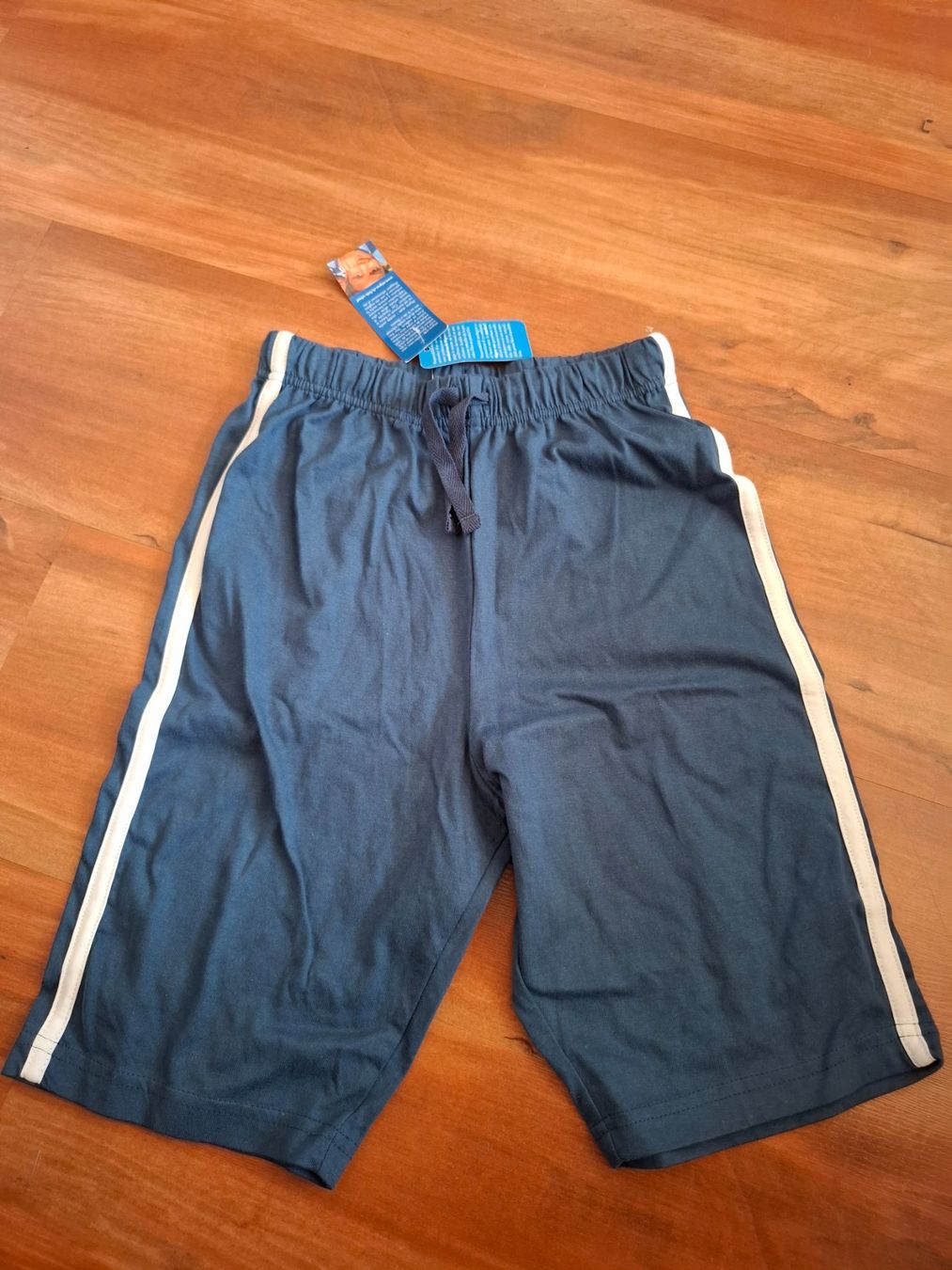 Hosen: Kurze Sommerhose Gr. 134  NEU ***TOP-Preis*** – Neu (gemäss Beschreibung) aus Roggwil BE von Konda