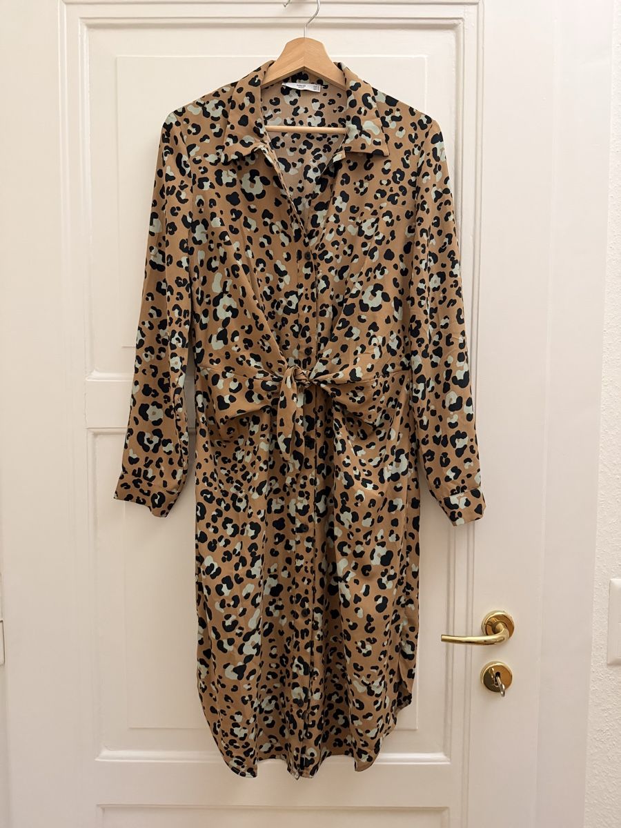 Mango Robes: Mango Leo-Print Dress - Size M – D'occasion à Lausanne par bea_z8jl