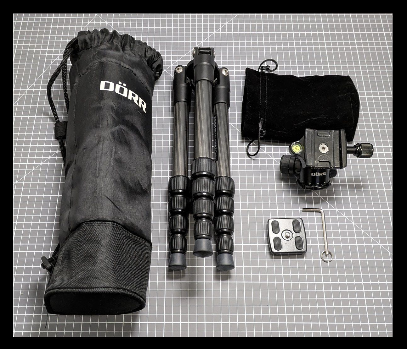 Treppiedi & Teste: Dörr City Hopper II Carbon  -  Stativ – Usato da Sennwald venduto da MicNi 1