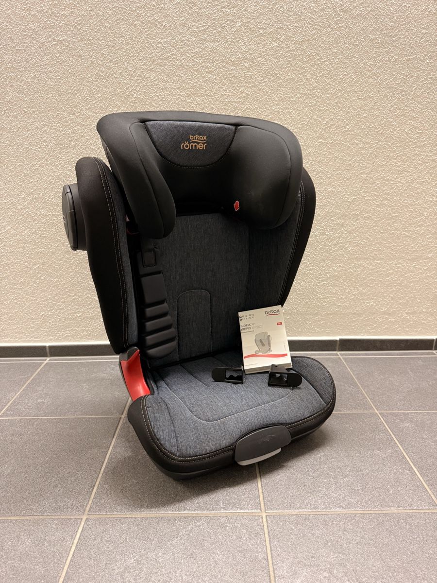 Seggiolini per auto: Kindersitz Britax Römer Kidfix XP SICT 15-36kg  – Usato da Zürich venduto da danielgasser