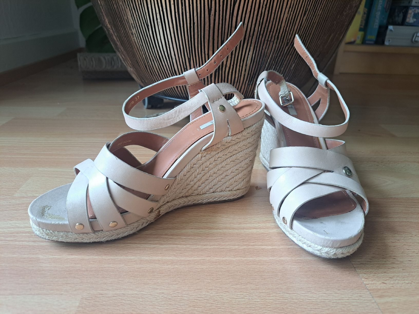 Geox Scarpe da donna: Geox Wedges Gr. 37, Absatz 10.5 cm – Usato da Basel venduto da kru_m5x5