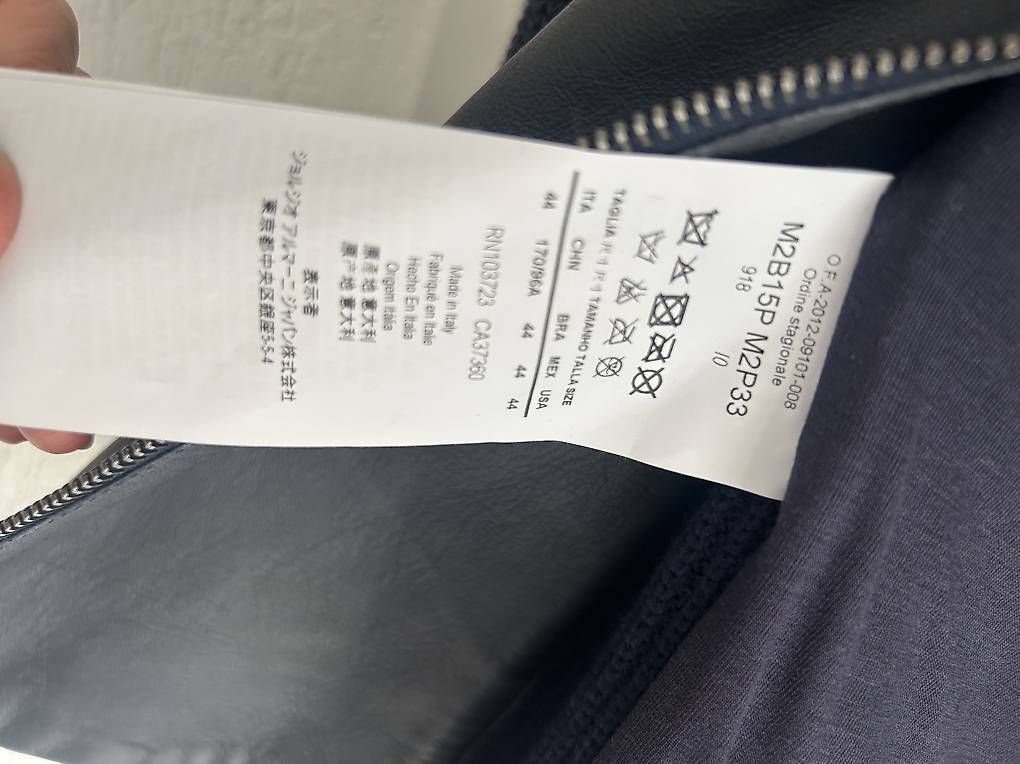 Giacche: Armani Strickjacke mit Leder – Usato da Brüttisellen venduto da Sonjaelegiu 2