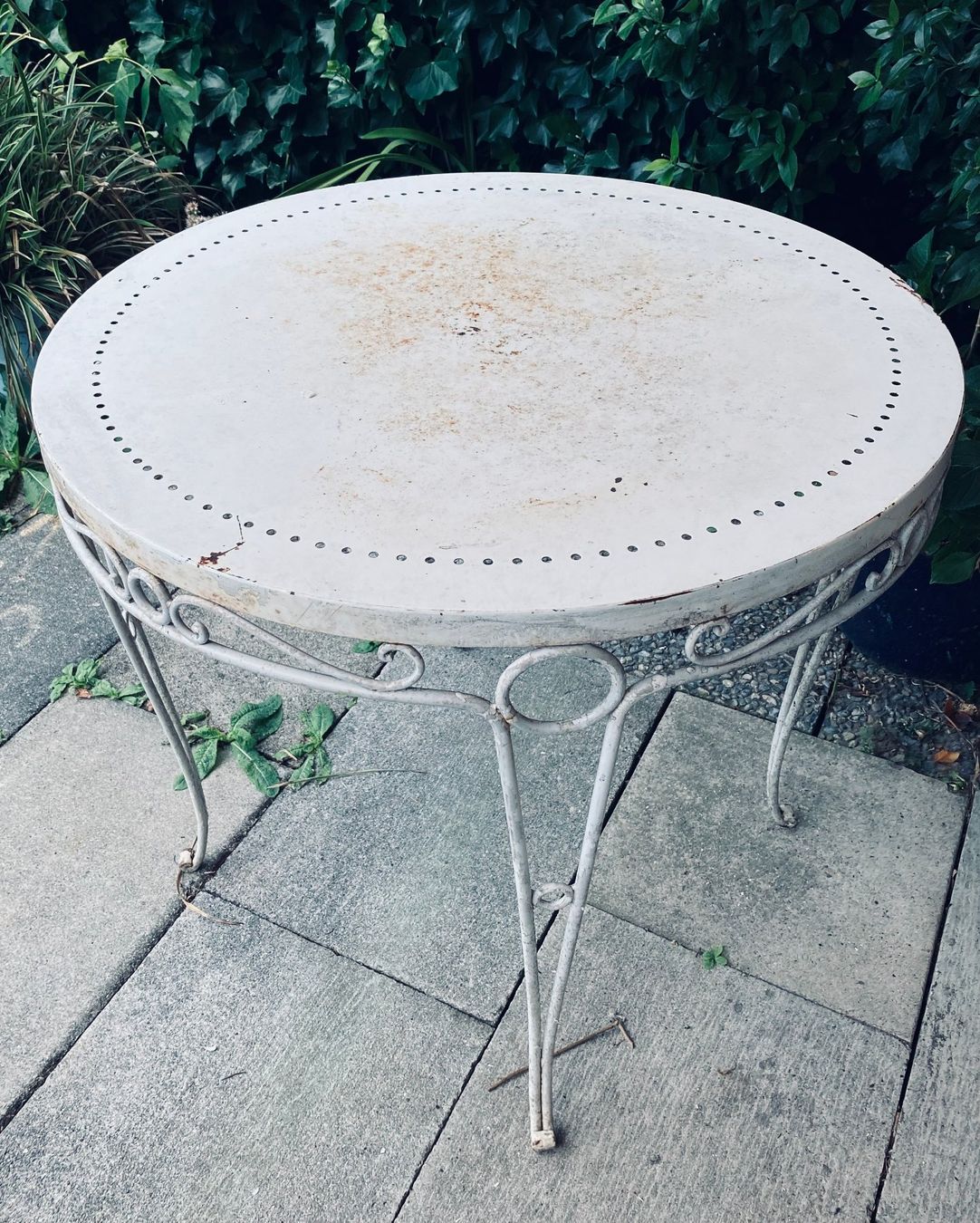 Tische: Gartentisch weiss – Gebraucht aus Küsnacht ZH von hgr_pfw2