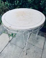 Gartentisch weiss
