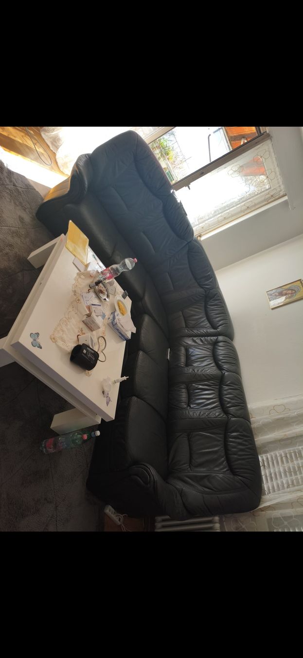 Sofas: Hochwertige 3-teilige Echtleder-Wohnlandschaft – Gebraucht aus Widen von Razer11